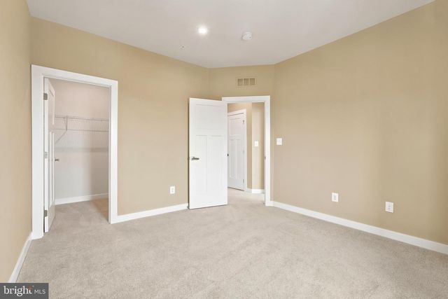 24274 THURSO SQ, Dulles, VA 20166