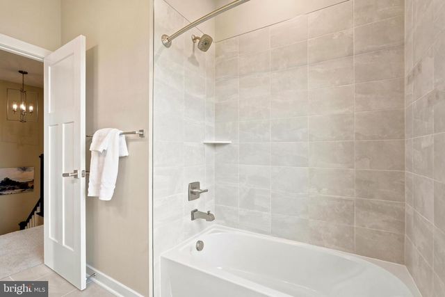 24274 THURSO SQ, Dulles, VA 20166