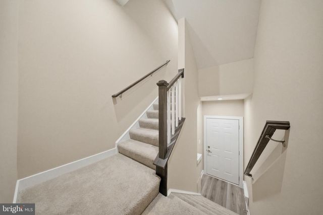 24274 THURSO SQ, Dulles, VA 20166