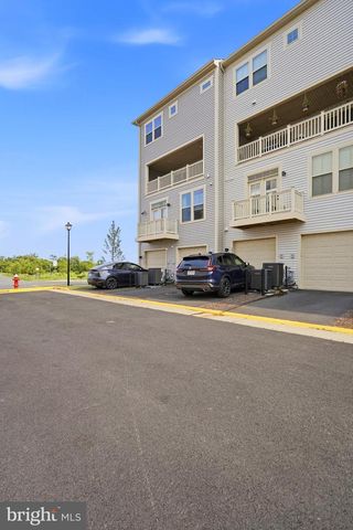 24274 THURSO SQ, Dulles, VA 20166