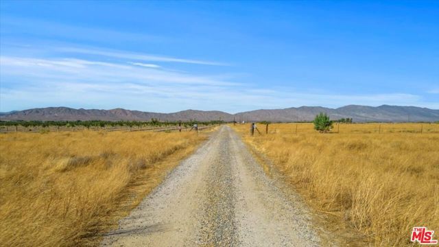 12055 Munsey Road, California City, CA 93519