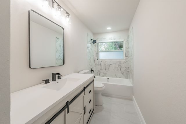 404 Simmons Drive, Hurst, TX 76053