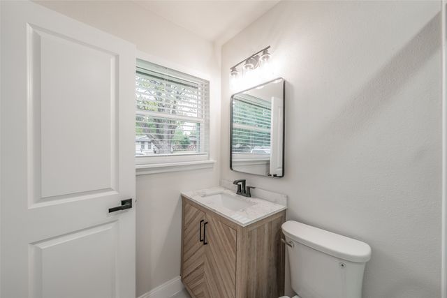404 Simmons Drive, Hurst, TX 76053
