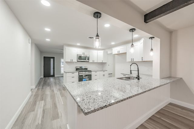 404 Simmons Drive, Hurst, TX 76053