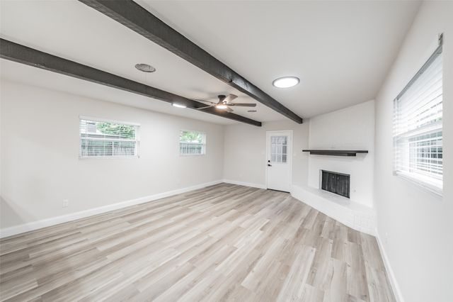 404 Simmons Drive, Hurst, TX 76053