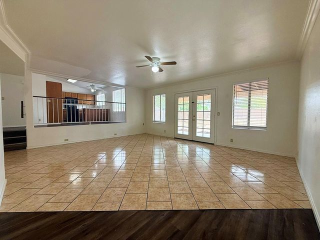 6755 N 89th Avenue, Glendale, AZ 85305