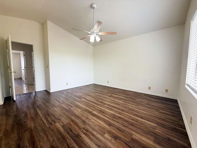 6755 N 89th Avenue, Glendale, AZ 85305