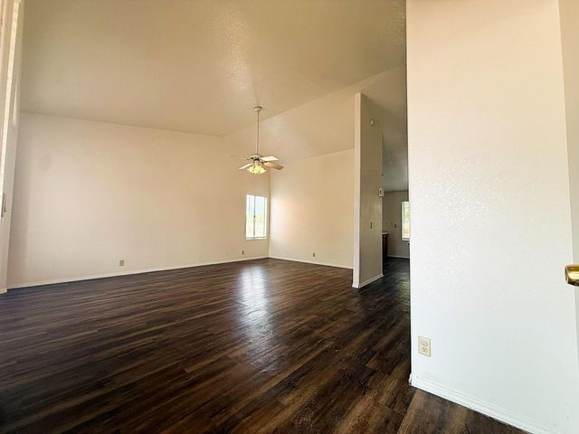 6755 N 89th Avenue, Glendale, AZ 85305