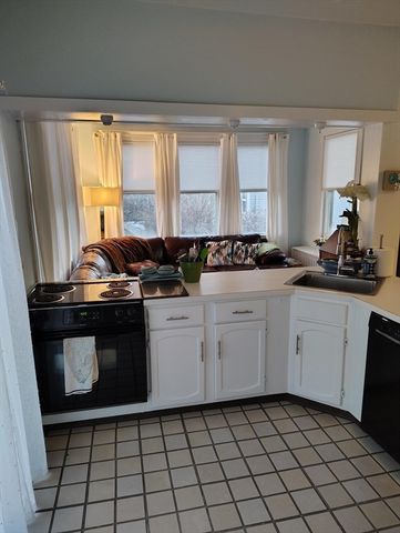 357 Lafayette St 2, Salem, MA 01970