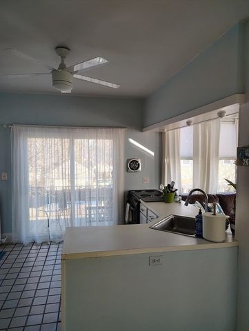 357 Lafayette St 2, Salem, MA 01970