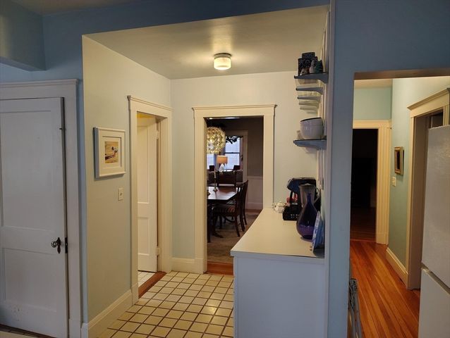 357 Lafayette St 2, Salem, MA 01970