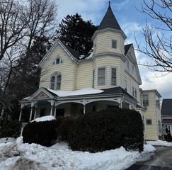 357 Lafayette St 2, Salem, MA 01970