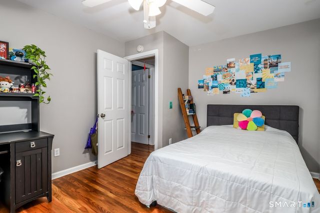 21 April Drive, New Milford, CT 06776