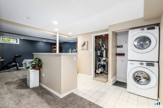 21 April Drive, New Milford, CT 06776