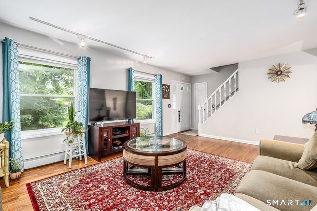 21 April Drive, New Milford, CT 06776