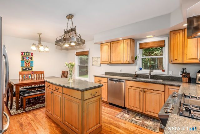 21 April Drive, New Milford, CT 06776