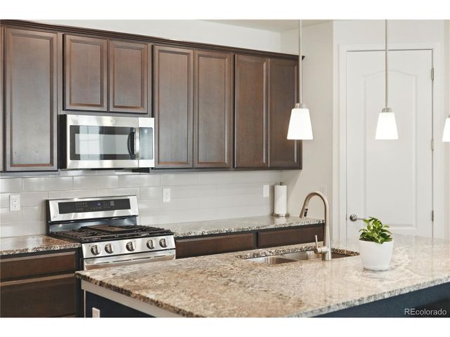 8844 S Sicily Ct, Aurora, CO 80016