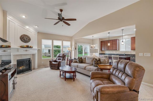 49502 Lakewood Street 93, Macomb, MI 48042