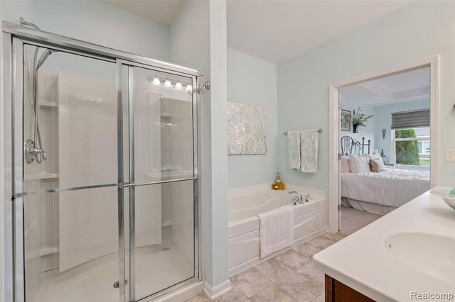 49502 Lakewood Street 93, Macomb, MI 48042