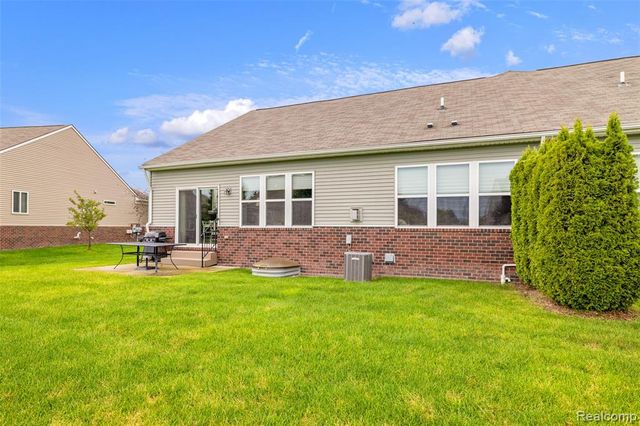 49502 Lakewood Street 93, Macomb, MI 48042
