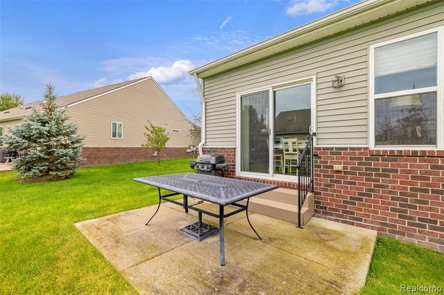 49502 Lakewood Street 93, Macomb, MI 48042