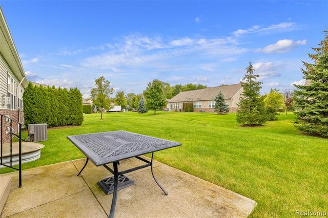 49502 Lakewood Street 93, Macomb, MI 48042