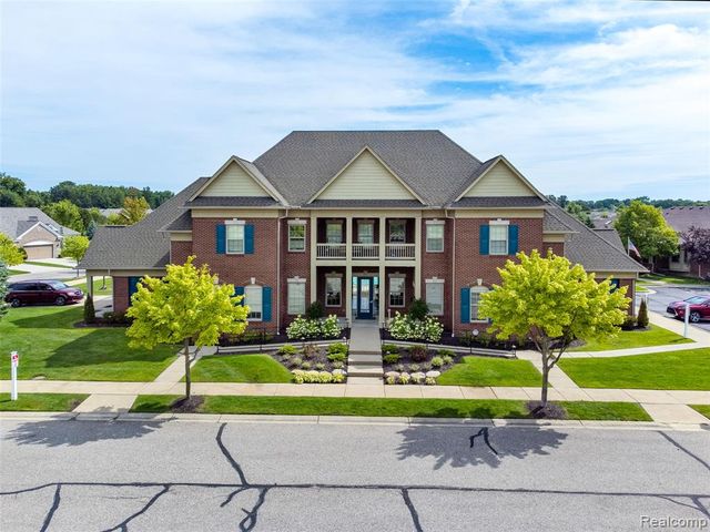 49502 Lakewood Street 93, Macomb, MI 48042