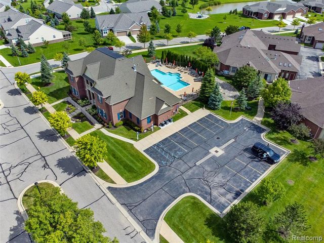 49502 Lakewood Street 93, Macomb, MI 48042