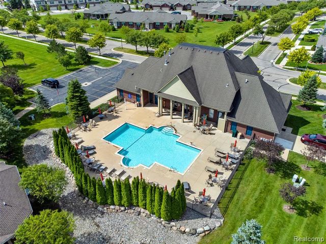 49502 Lakewood Street 93, Macomb, MI 48042