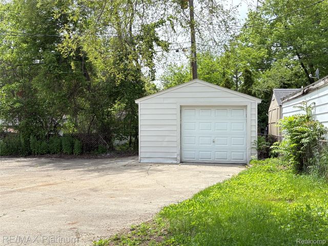 208 Devonshire Street, Ypsilanti Charter Township, MI 48198