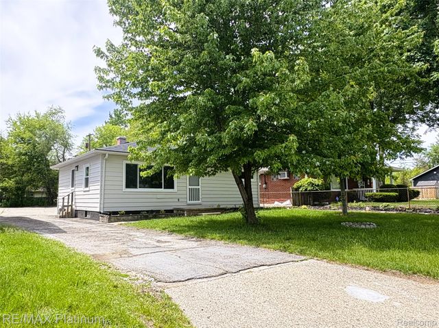 208 Devonshire Street, Ypsilanti Charter Township, MI 48198
