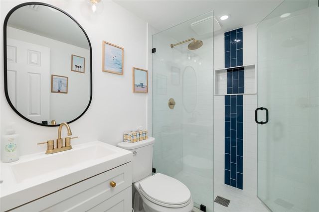 5950 35TH AVENUE N, St Petersburg, FL 33710