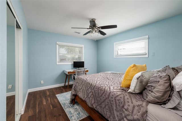 5950 35TH AVENUE N, St Petersburg, FL 33710