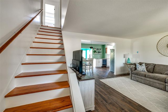 5950 35TH AVENUE N, St Petersburg, FL 33710