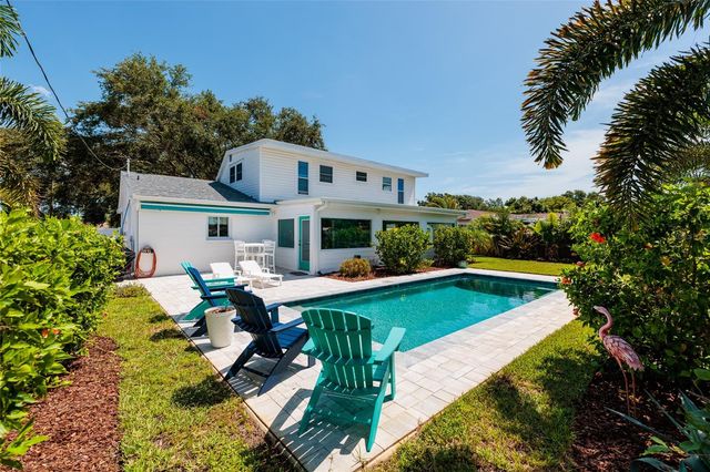 5950 35TH AVENUE N, St Petersburg, FL 33710