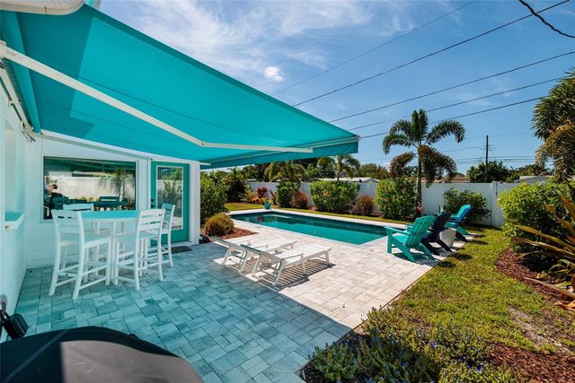 5950 35TH AVENUE N, St Petersburg, FL 33710