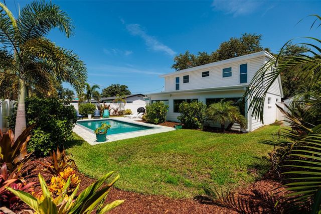 5950 35TH AVENUE N, St Petersburg, FL 33710