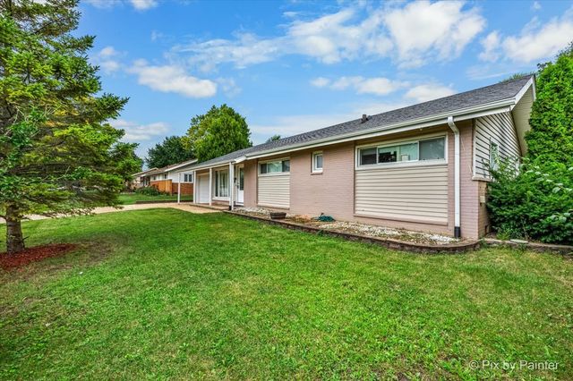 260 FLAGSTAFF Lane, Hoffman Estates, IL 60169
