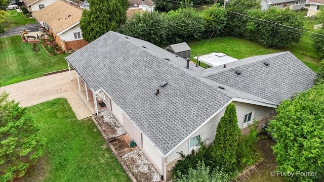 260 FLAGSTAFF Lane, Hoffman Estates, IL 60169