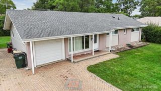 260 FLAGSTAFF Lane, Hoffman Estates, IL 60169
