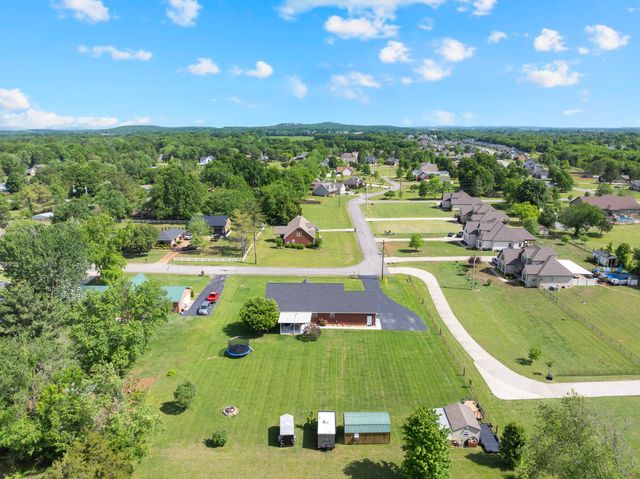 560 Crosswood Ct, Murfreesboro, TN 37127