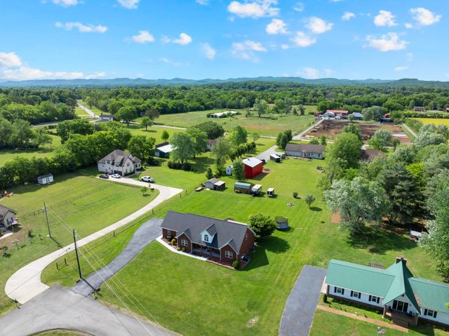 560 Crosswood Ct, Murfreesboro, TN 37127