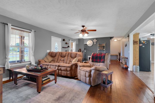 560 Crosswood Ct, Murfreesboro, TN 37127