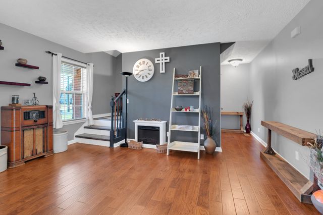560 Crosswood Ct, Murfreesboro, TN 37127