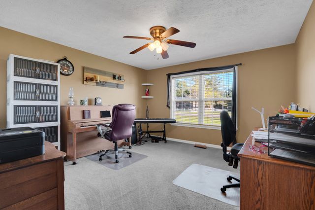 560 Crosswood Ct, Murfreesboro, TN 37127