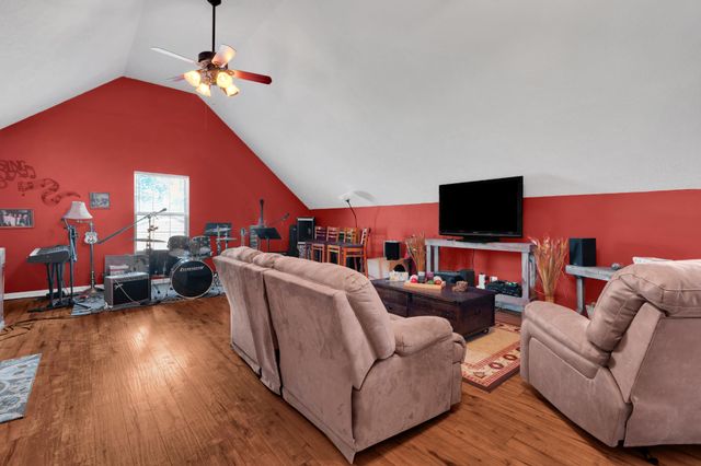 560 Crosswood Ct, Murfreesboro, TN 37127