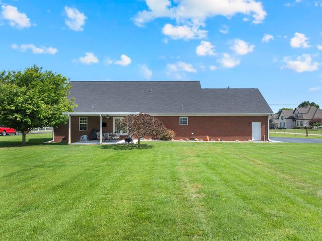 560 Crosswood Ct, Murfreesboro, TN 37127