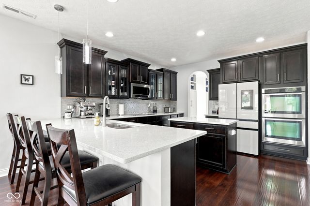 12002 Logan Hunter Trail, Noblesville, IN 46060
