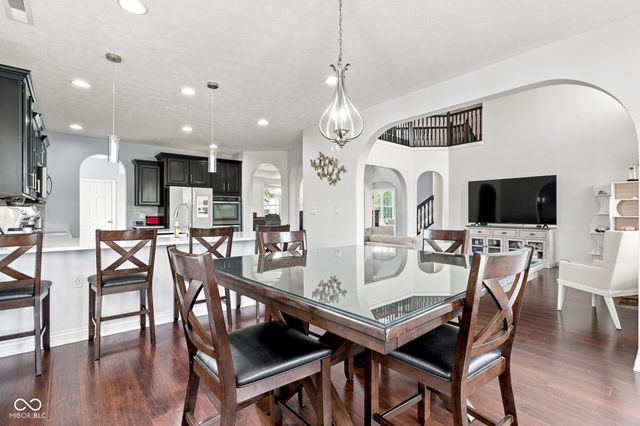 12002 Logan Hunter Trail, Noblesville, IN 46060