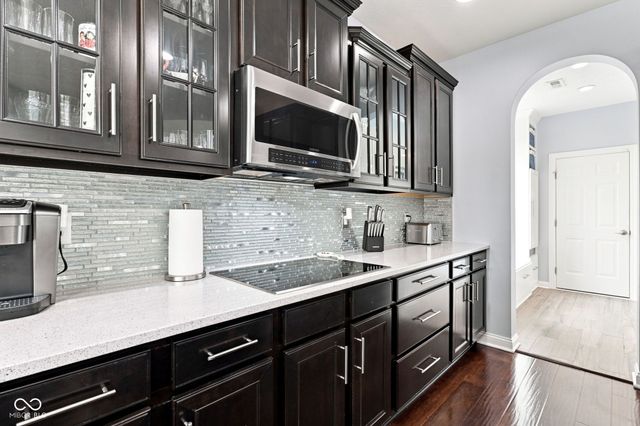 12002 Logan Hunter Trail, Noblesville, IN 46060